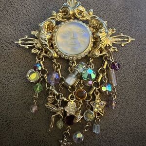 Kirks Folly Seaview Moon Face Signed Pin/Brooch